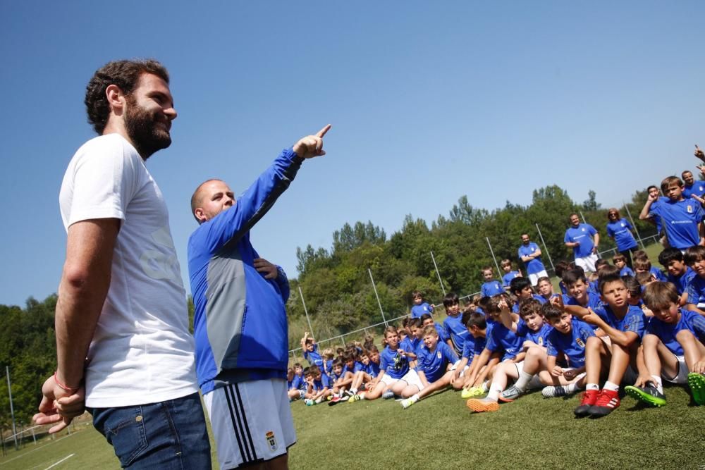 Juan Mata, en el Campus del Real Oviedo