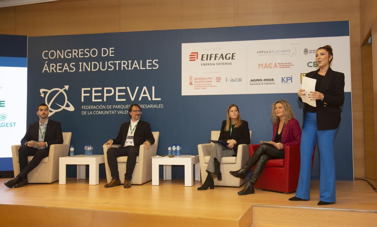 Una de las mesas redondas celebradas durante el Congreso de Áreas Industriales.