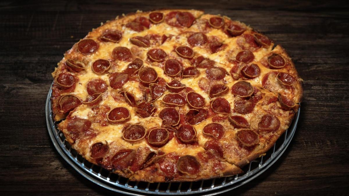 La pizza de 'pepperoni' de Aurelio's Pizza.