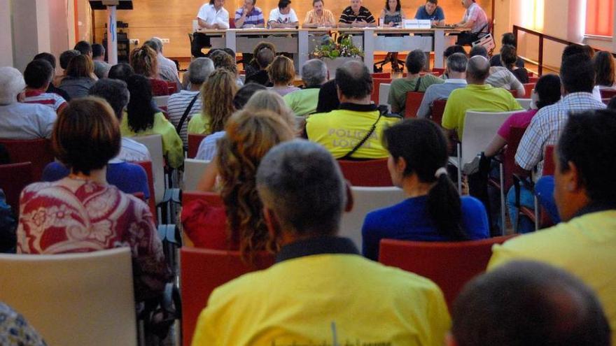 Una asamblea de trabajadores municipales de Langreo.
