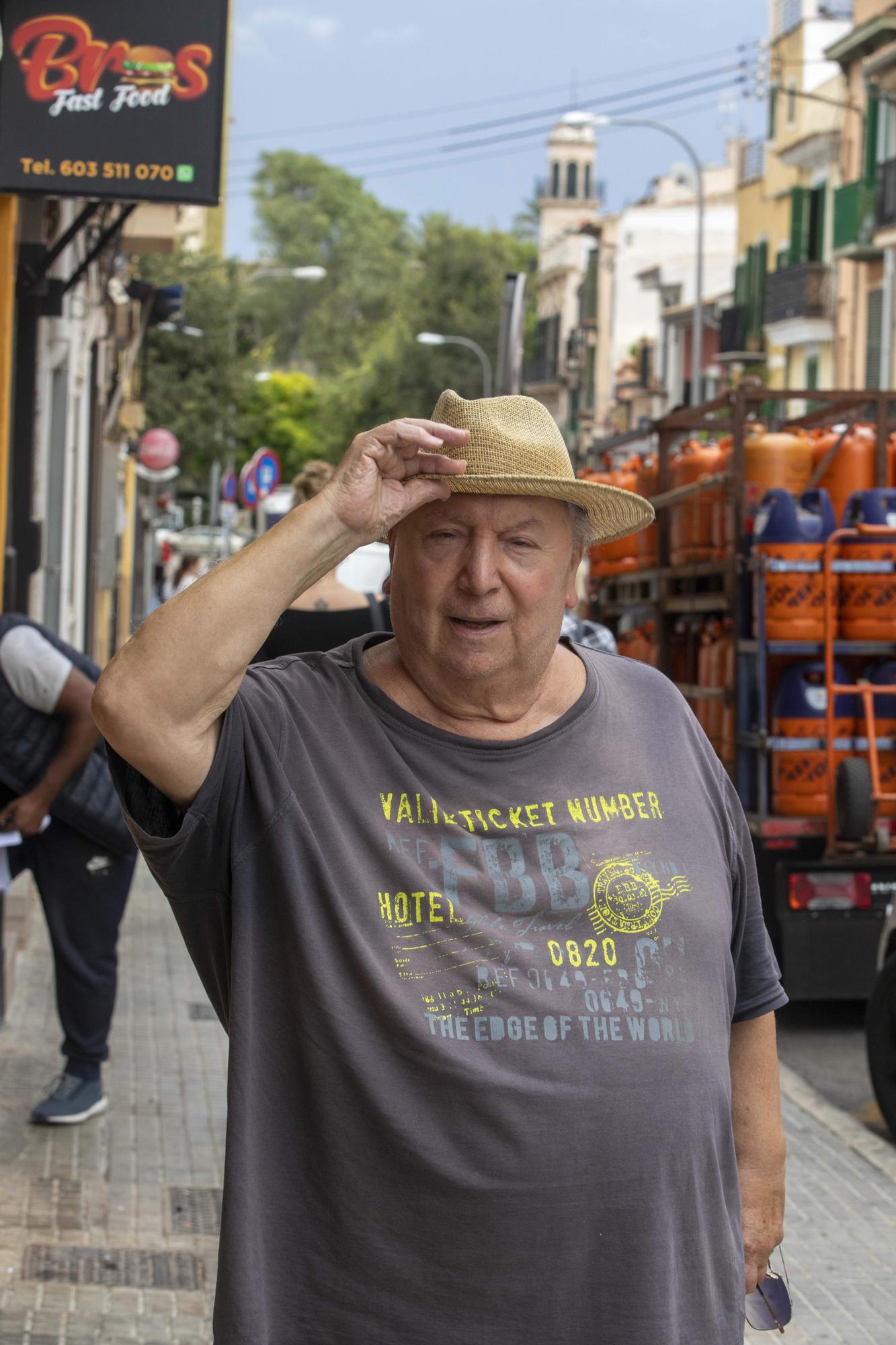 Jimmy, en la calle Sant Magí, donde ha residido toda su vida
