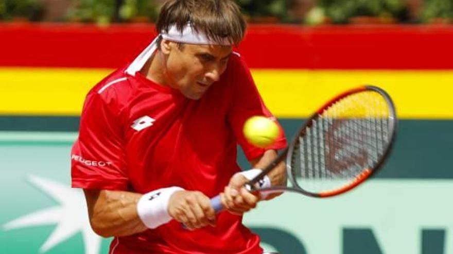 David Ferrer perdió su primer partido en la Davis sobre tierra batida.