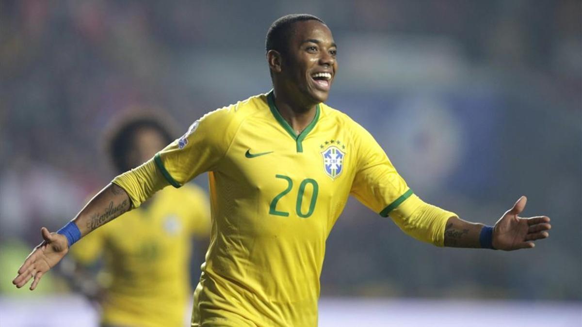 Robinho sigue en activo a los 33 años