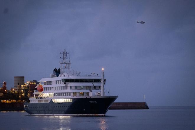 El 'crucero del hantavirus' MV Hondius, en el puerto de Granadilla (Tenerife)