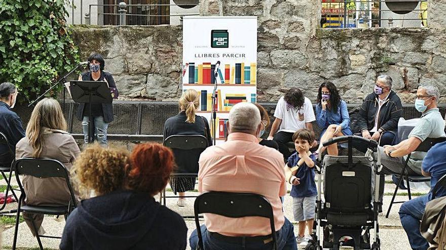 Aspecte de la placeta de Lluís Companys, ahir, durant la presentació del llibre protagonitzat per la Martina