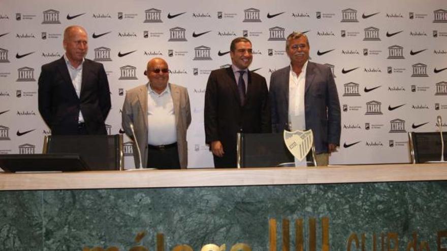 De izquierda a derecha: Jesús Nuño, José Carlos Pérez, Elías Bendodo y Paco Martín Aguilar.