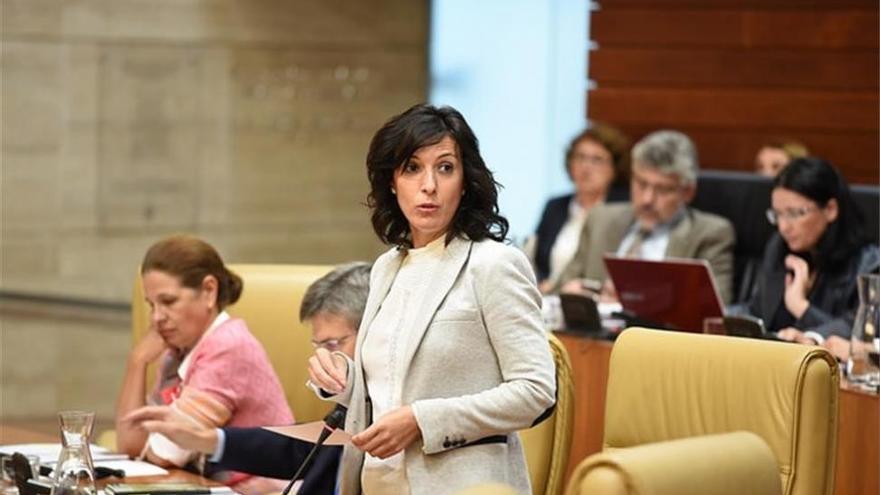 Extremadura cree que el Gobierno utiliza las oposiciones para docentes para presionar en los presupuestos