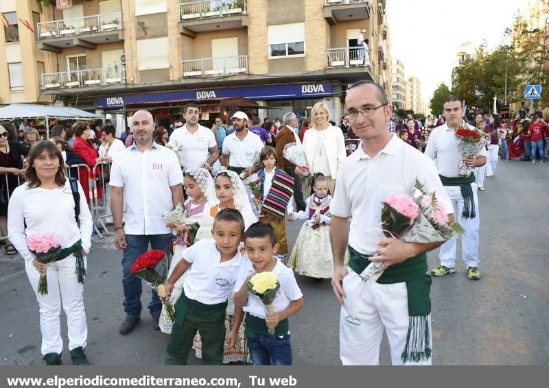 Galería de fotos -- Manto de fe y devoción para la patrona de Almassora