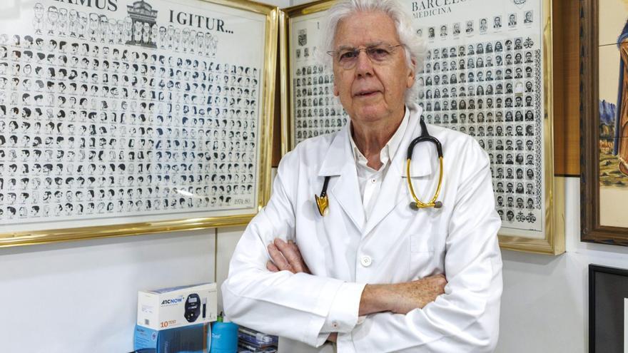 «Ara venen a la consulta joves amb un diagnòstic
que els ha fet el ChatGPT» | DANI CASAS