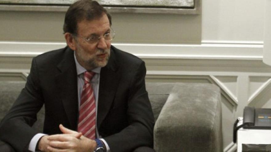 Rajoy podría realizar una nueva bajada de sueldo a los funcionarios, que sería del 10%