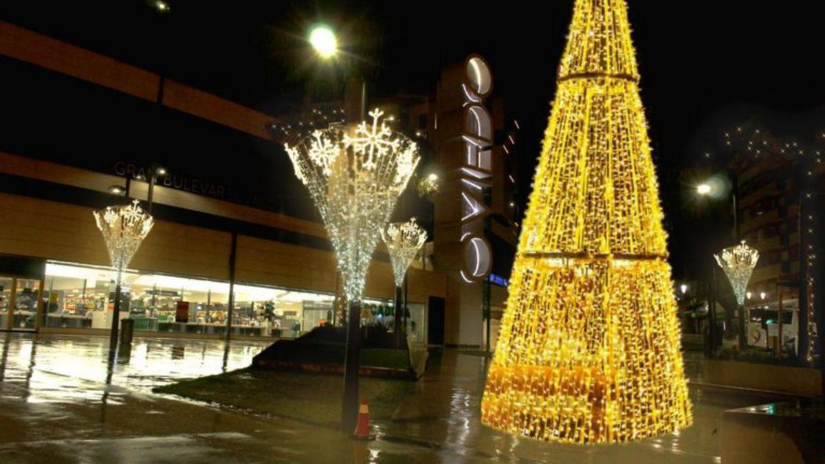 La Navidad brillará en 270 calles de Oviedo con 4,5 millones de bombillas