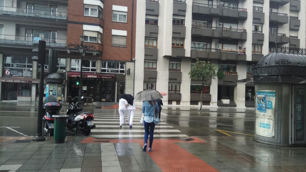 Mal tiempo en Oviedo a finales de junio