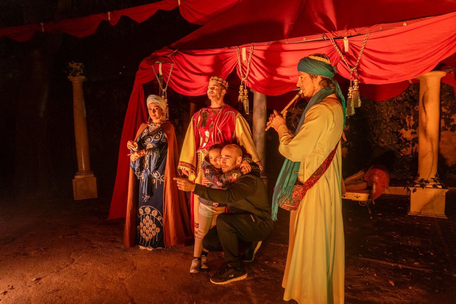 La Vila Joiosa recibe a los Reyes Magos por la puerta grande
