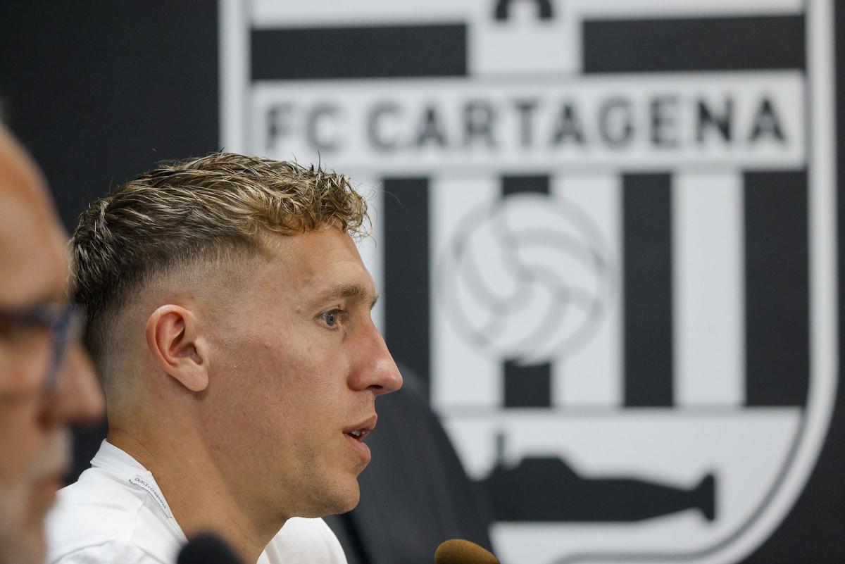 Pablo de Blasis, en la presentación como futbolista del FC Cartagena