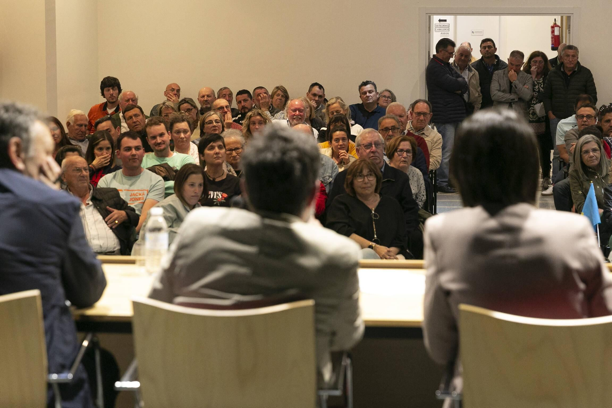 EN IMÁGENES: así fue el debate electoral organizado por LA NUEVA ESPAÑA en Gozón