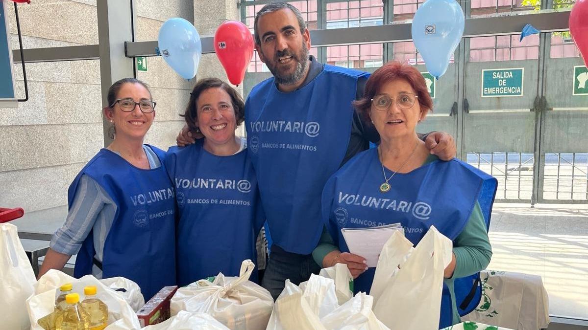 Voluntarios del Banco de Alimentos, en otra recogida.