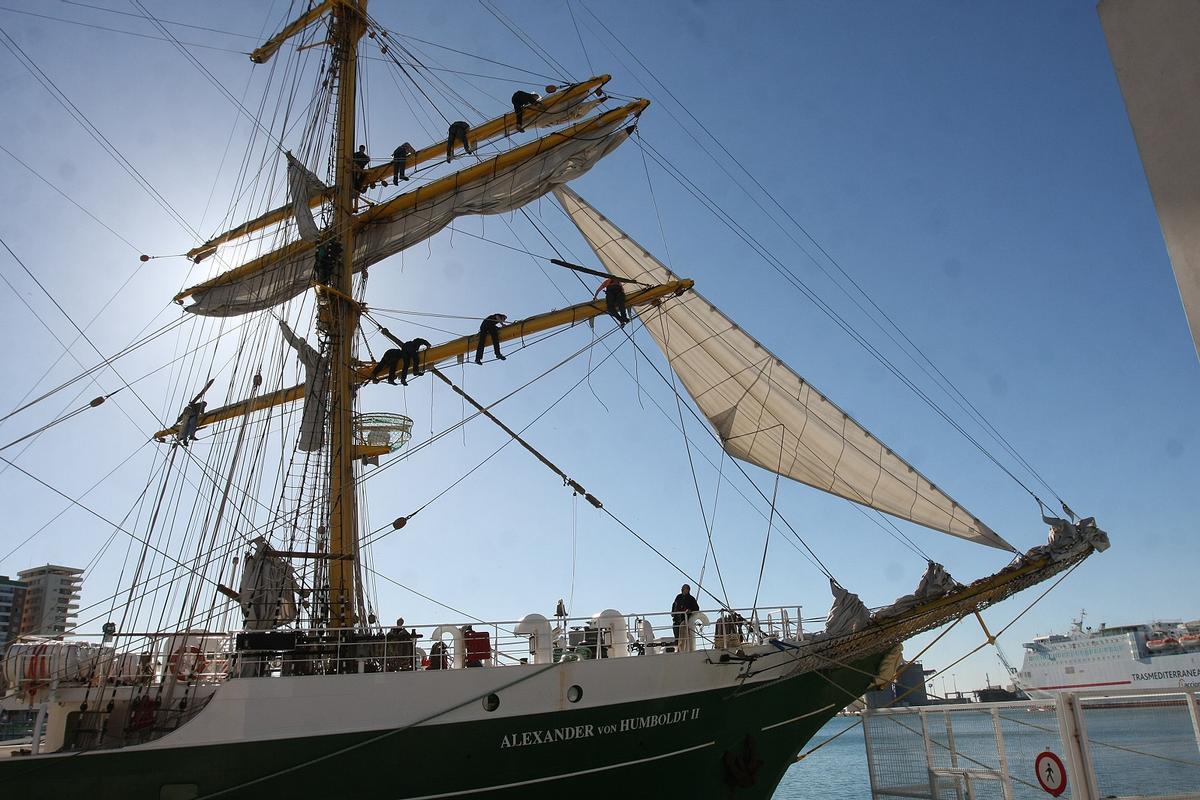 La pareja se casó a bordo de un barco inglés en aguas cercanas a Málaga.