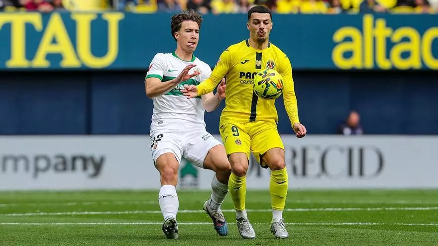 Resumen, goles y highlights del Villarreal CF 2 - 1 Elche CF de la jornada 27 de LaLiga EA Sports