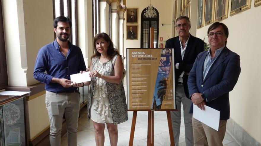 Presentación del cartel de las visitas teatralizadas nocturnas del Cementerio Histórico de San Miguel