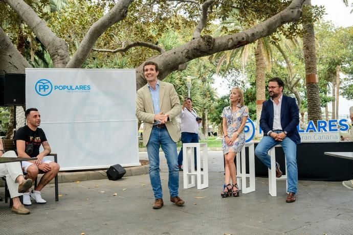 Pablo Casado (PP) hace campaña en Canarias