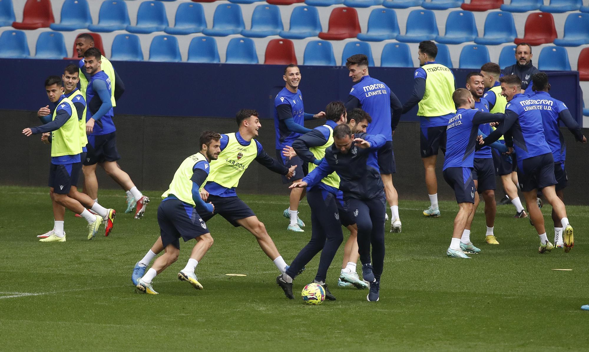 Así ha sido el entrenamiento del Levante UD