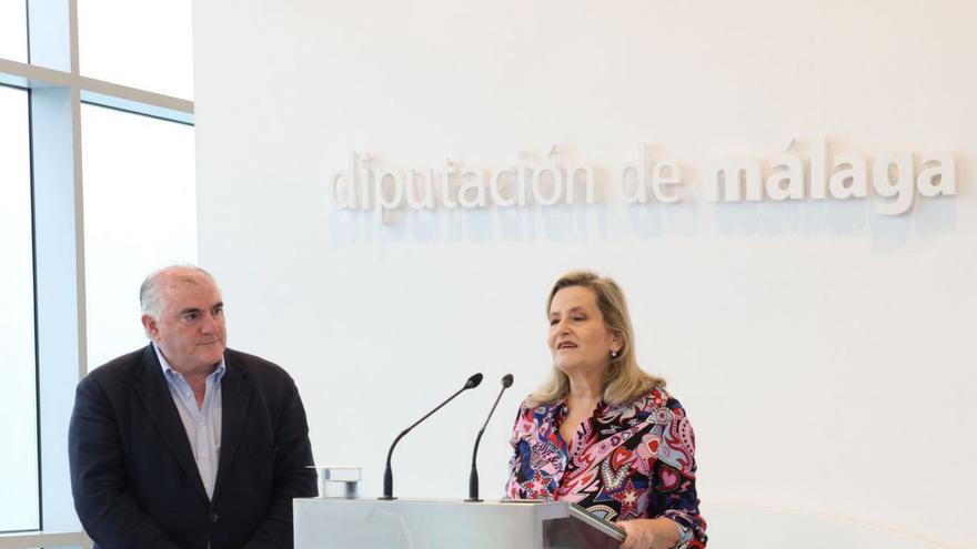 Manuel Marmolejo y María Asenjo, durante la presentación.