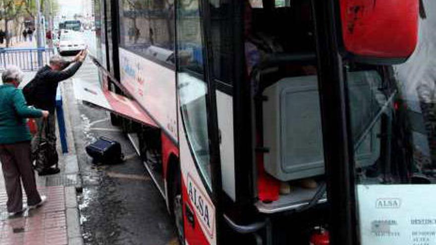 Un autobús de transporte público, en Benidorm.