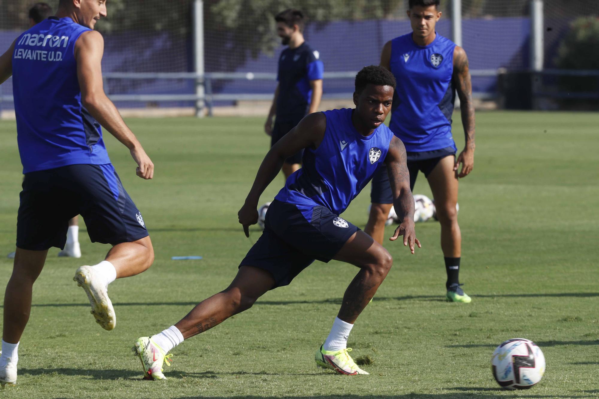 Sesión en Buñol del Levante UD