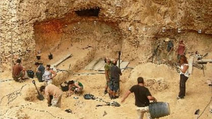 Les excavacions a l&#039;Abric Romaní de Capellades encaren la recta final aquesta setmana