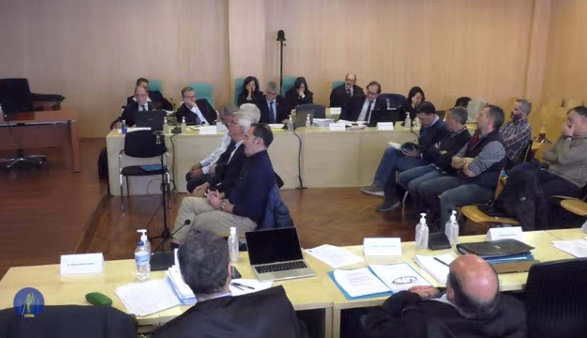 Los ingenieros de la Junta, durante su testifical en el Juzgado.