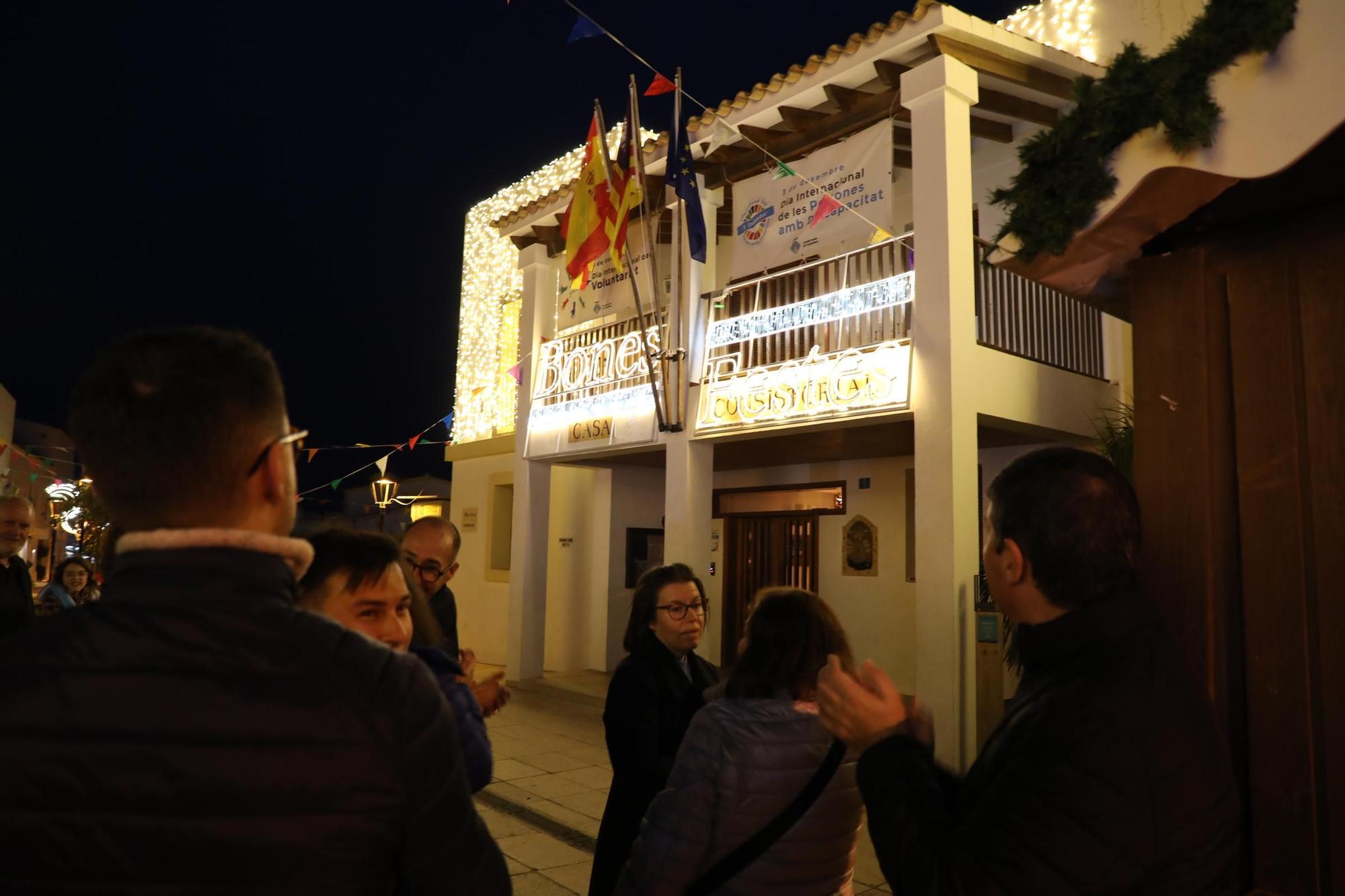 Descubre las fotos del inicio de las Fiestas de Navidad en Formentera