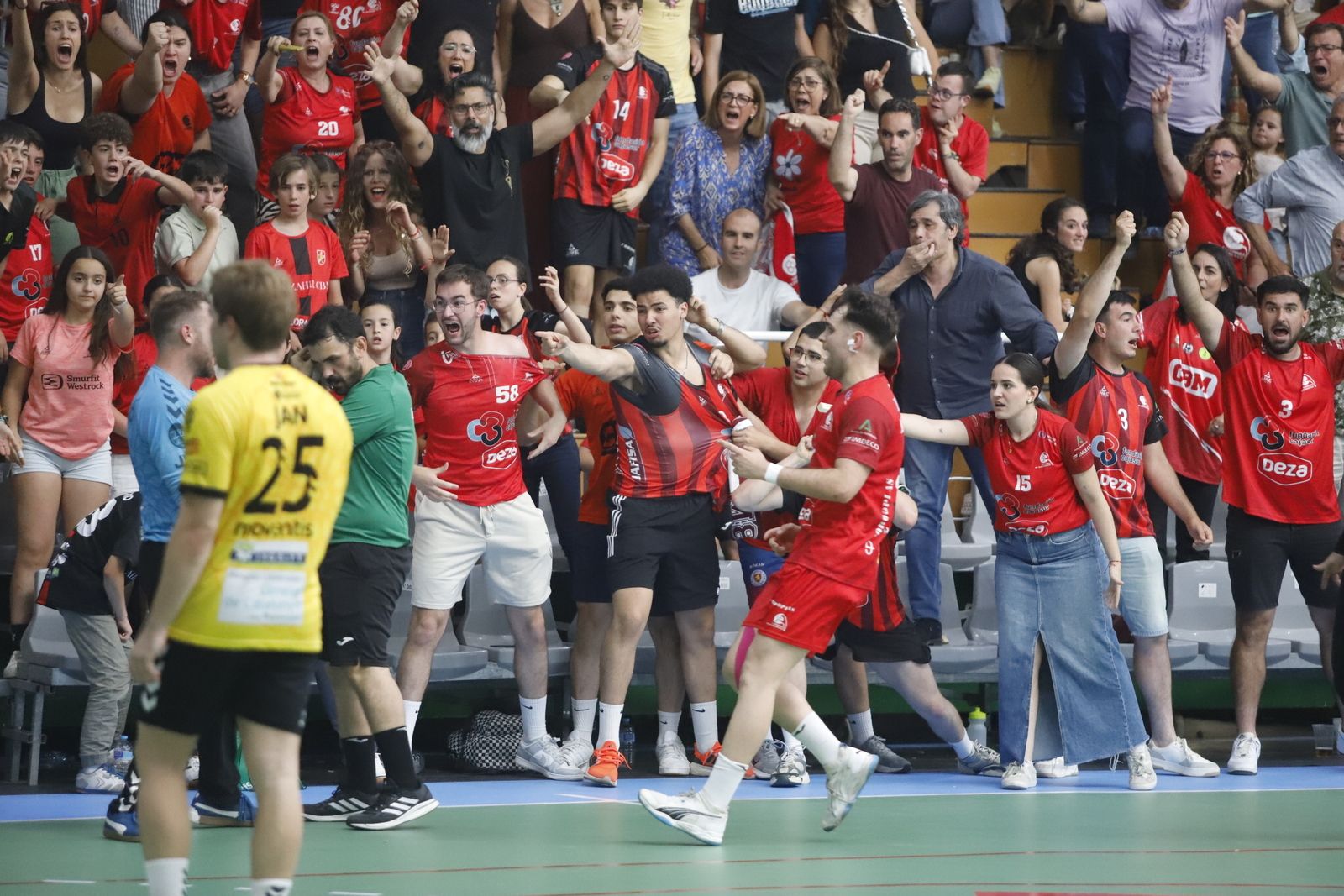El Cajasur Córdoba BM - Handbol Sant Cugat en imágenes