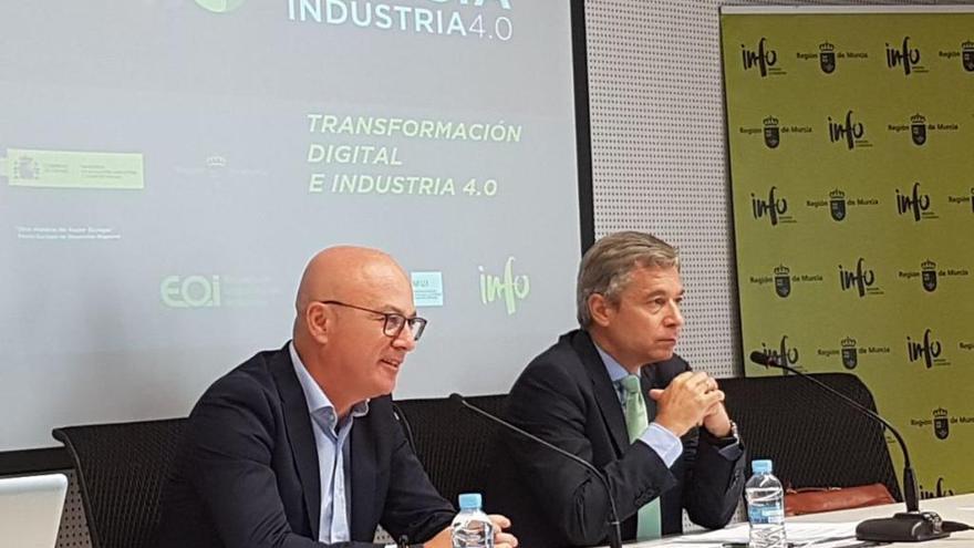 Juan Hernández y Mario Buisán durante una jornada de transformación digital.