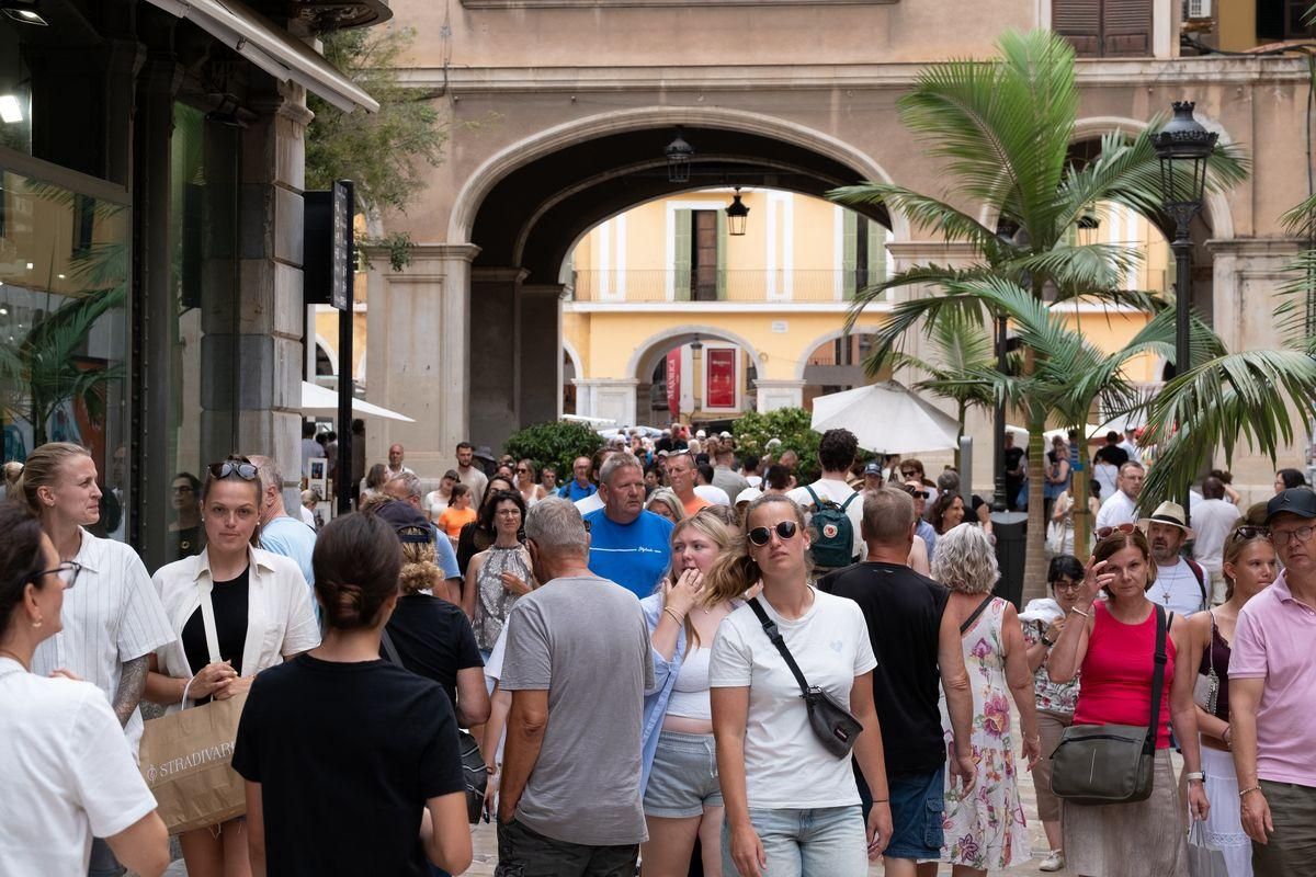 Überfüllte Plaça Major.