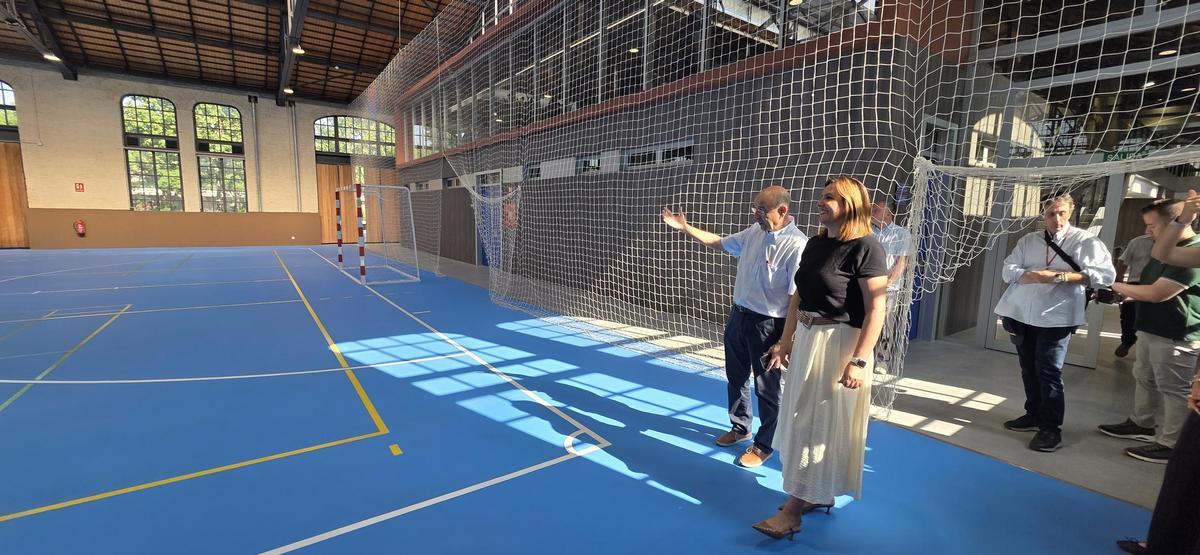 Así es el nuevo Polideportivo del Parc Central construido en un antiguo depósito de locomotoras
