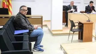 La clienta de un abogado acusado de estafa en Alicante: «Me pedía dinero para guardar cola en los juzgados»