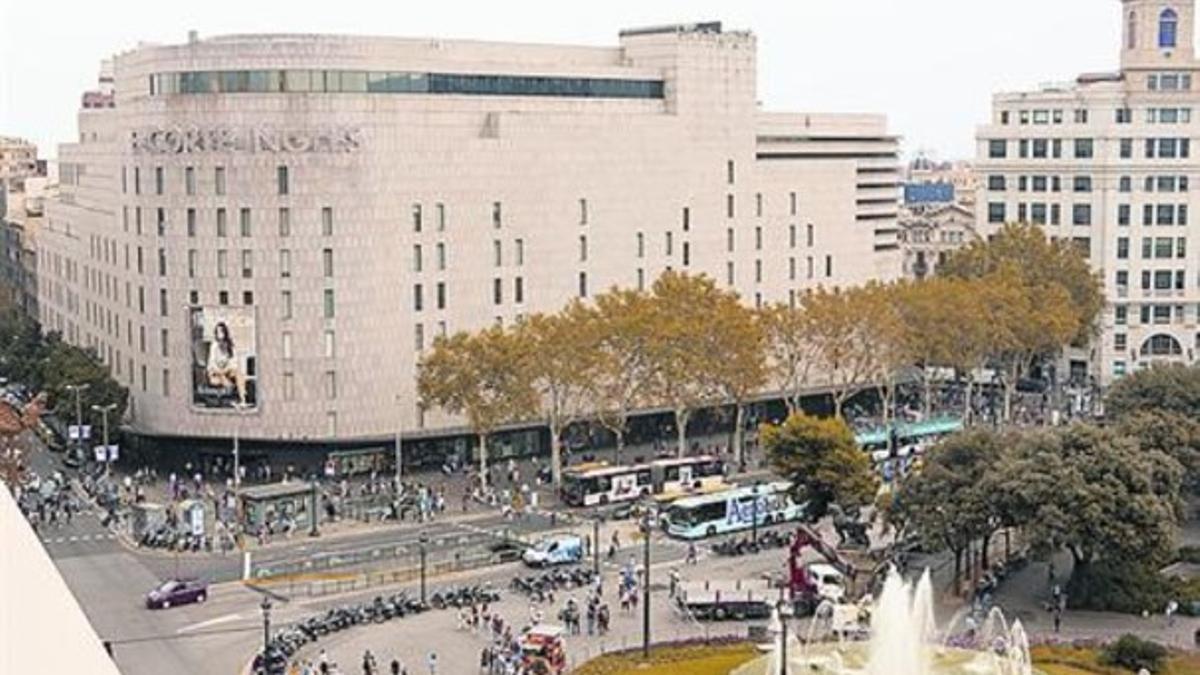 Enseña 8 El Corte Inglés de la plaza de Catalunya de Barcelona.