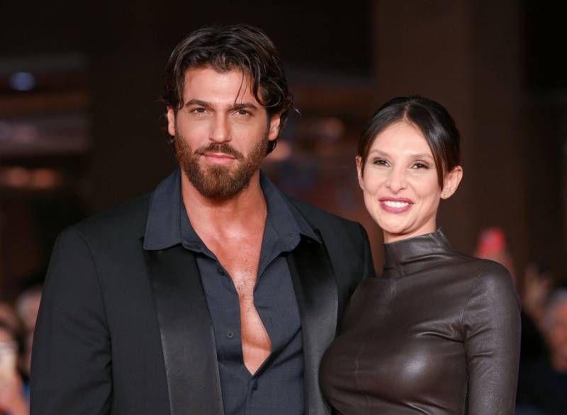 Can Yaman junto a Sara Bluma, su pareja
