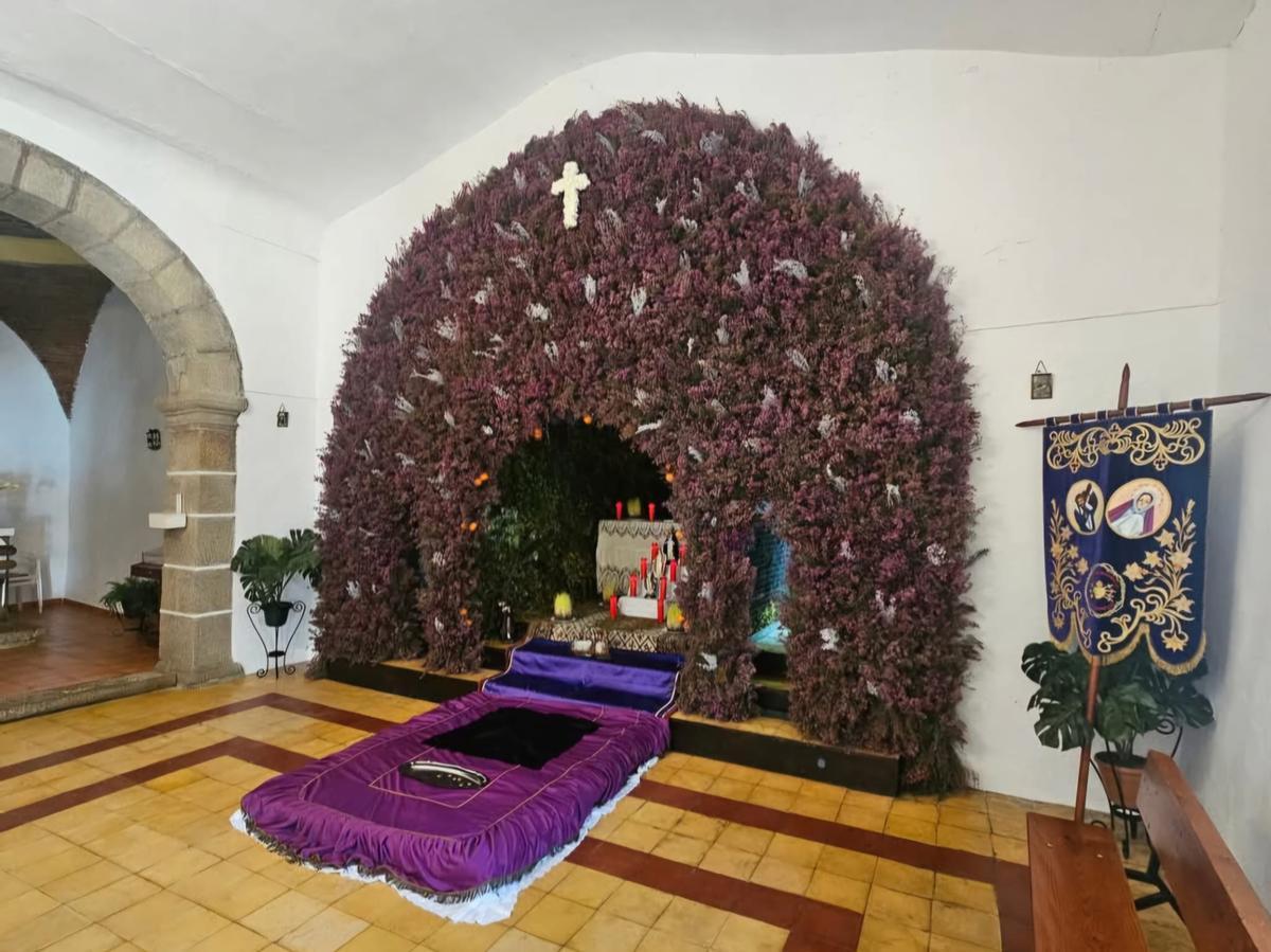 Ermita de San Bartolomé, que recrea el Huerto de los Olivos.