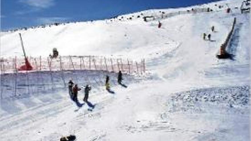 Esquiadors a una de les pistes de La Molina, la setmana passada.