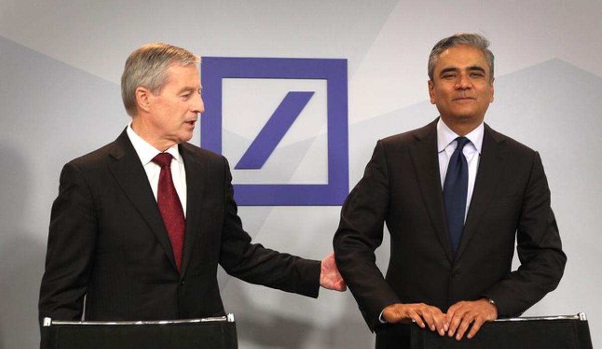 Imatge d’arxiu dels dos copresidents del Deutsche Bank durant una roda de premsa.