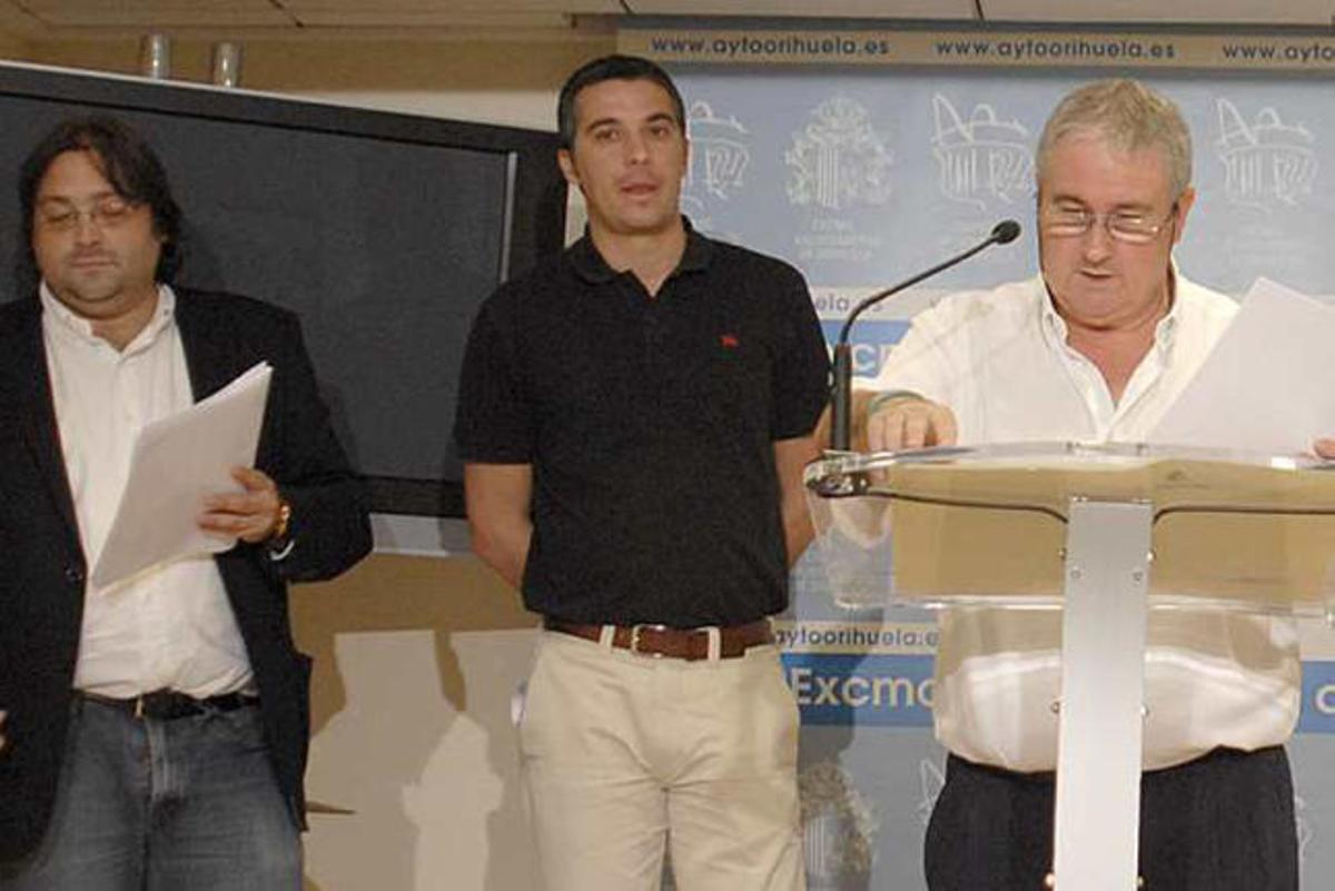 Rueda de prensa de ayer del alcalde Guillén.