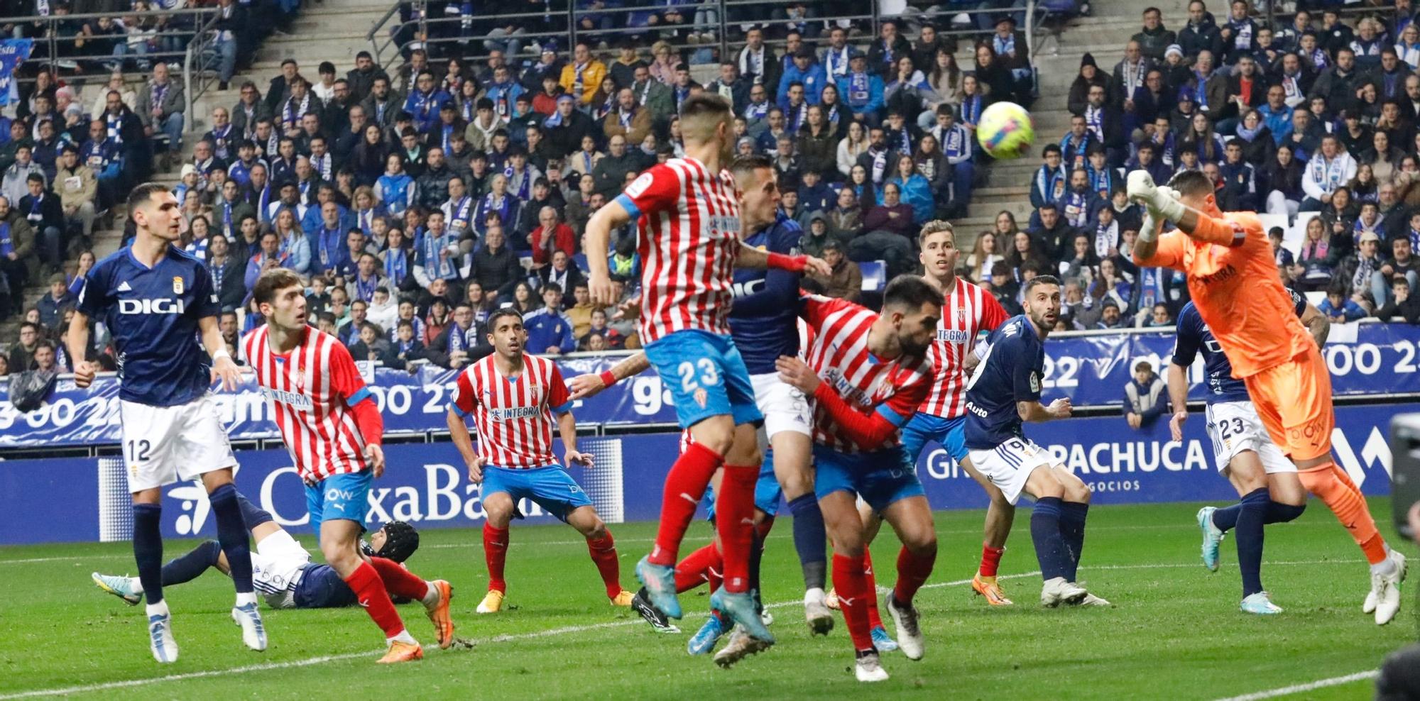 En imágenes: así se vivió el derbi en el Tartiere