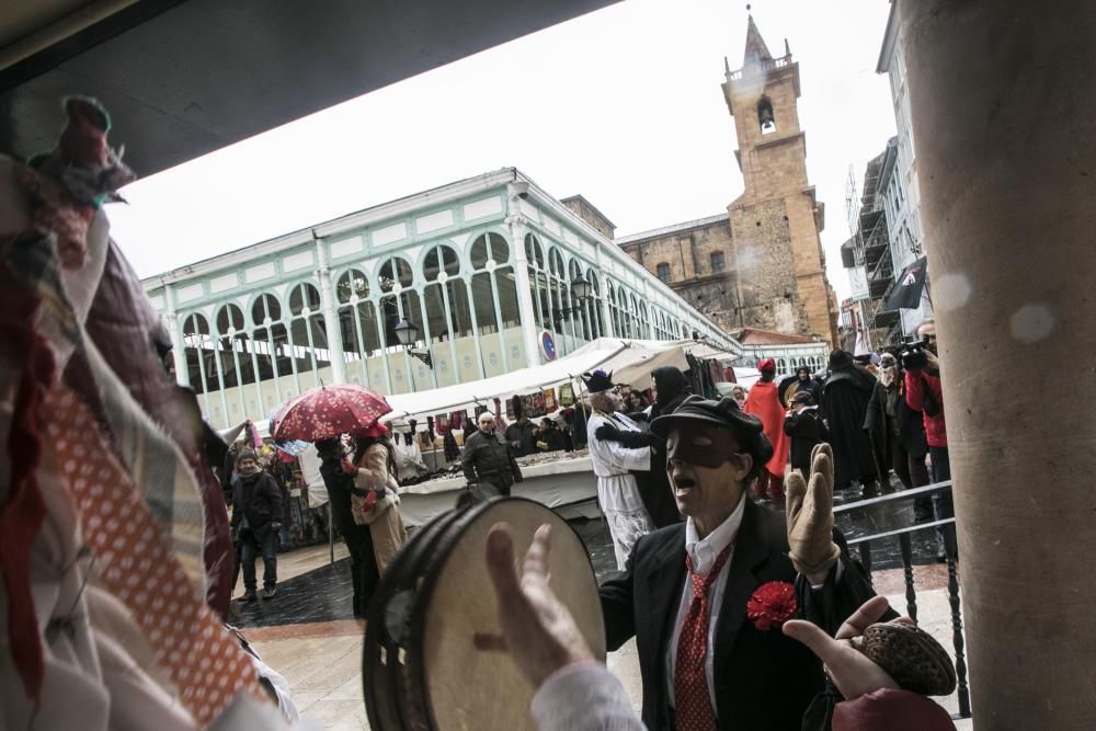 Carnaval por el centro de Oviedo