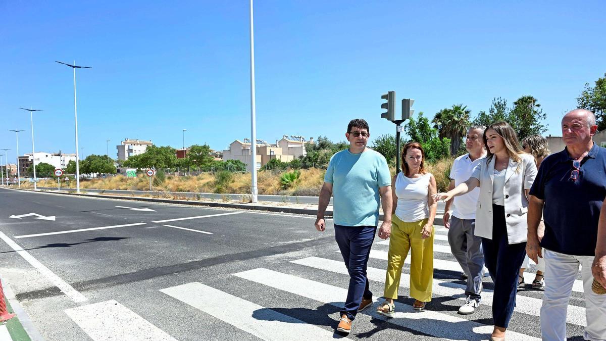 Miembros de la Corporación municipal visitan los trabajos de conexión en San José de la Vega.