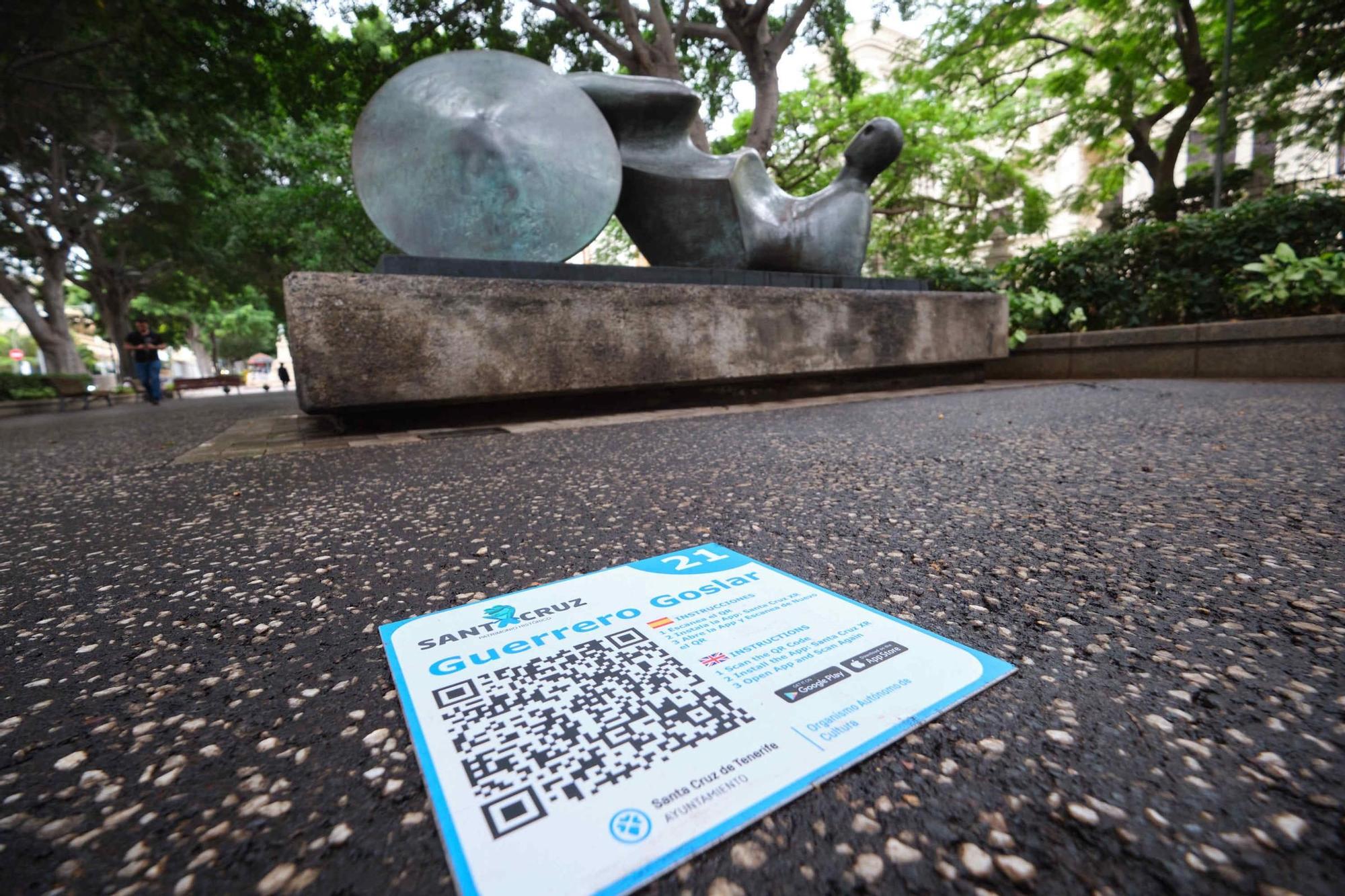 Presentación de la identificación de las esculturas en la calle