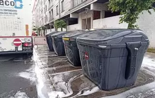 El Concello sigue con el lavado de los contenedores de basura