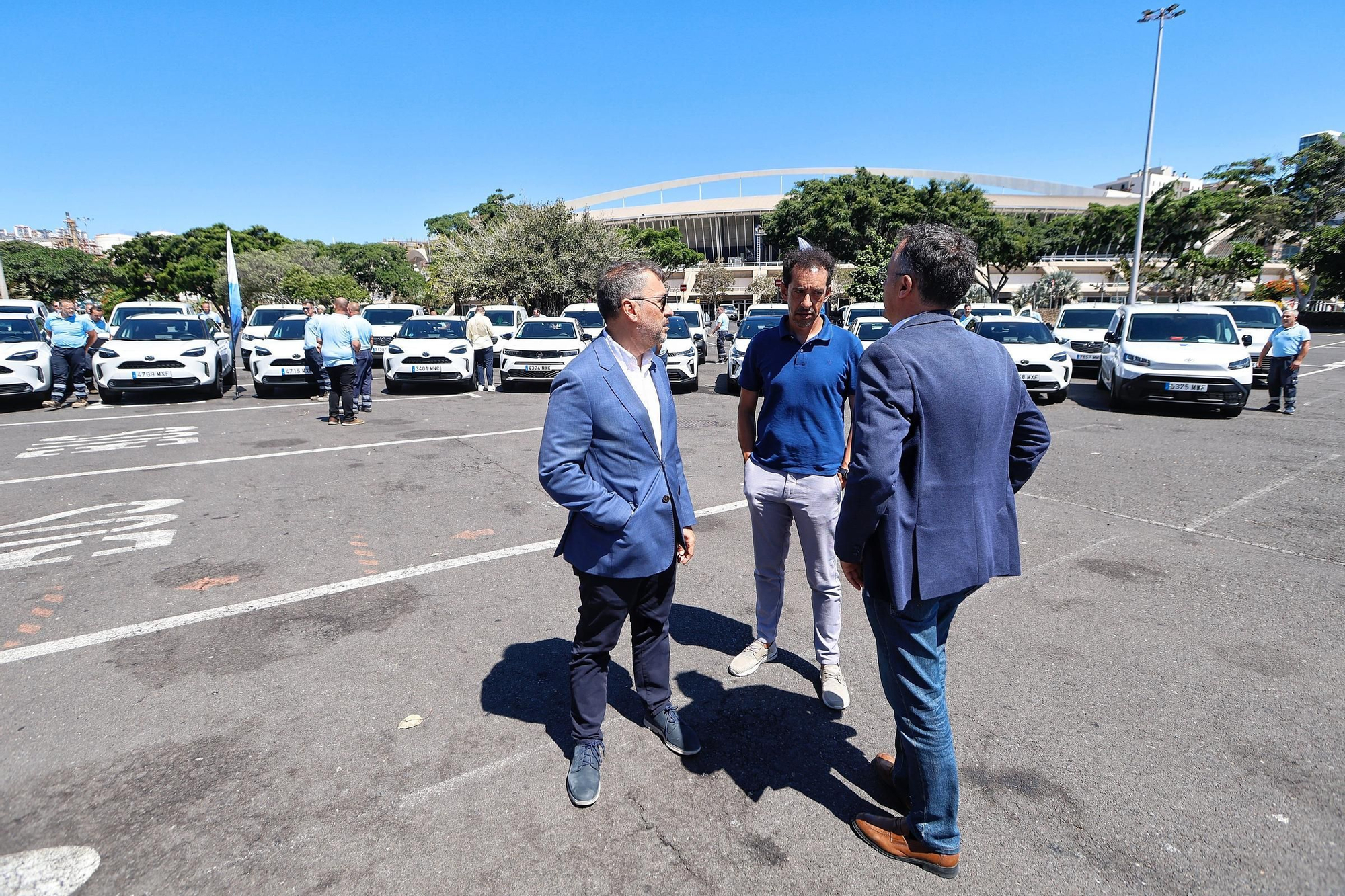 Presentación de los nuevos vehículos incorporados a la flota de Emmasa