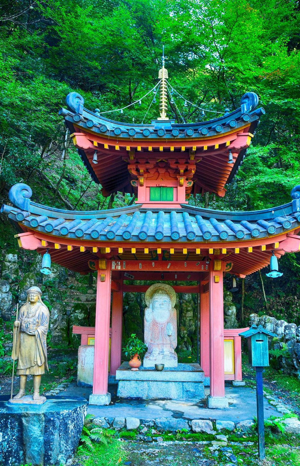 Hasta en tres ocasiones se ha derrumbado el templo.