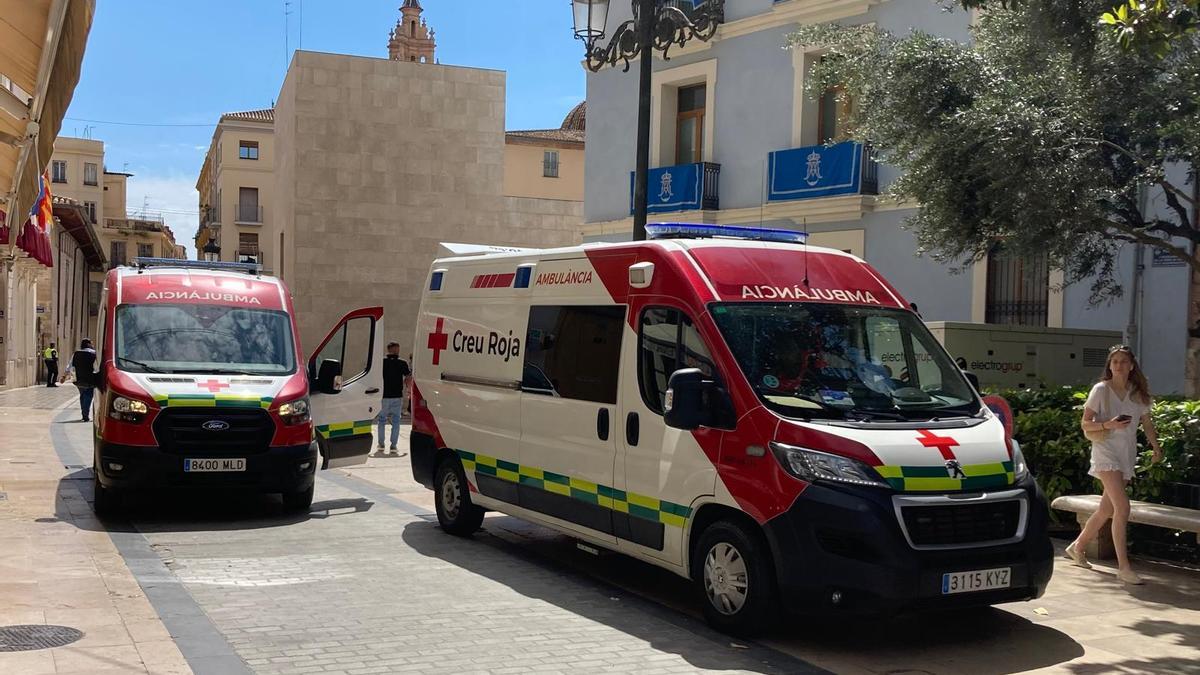 En el operativo de Cruz Roja con motivo de la festividad de la Virgen de los Desamparados han participado tres ambulancias.